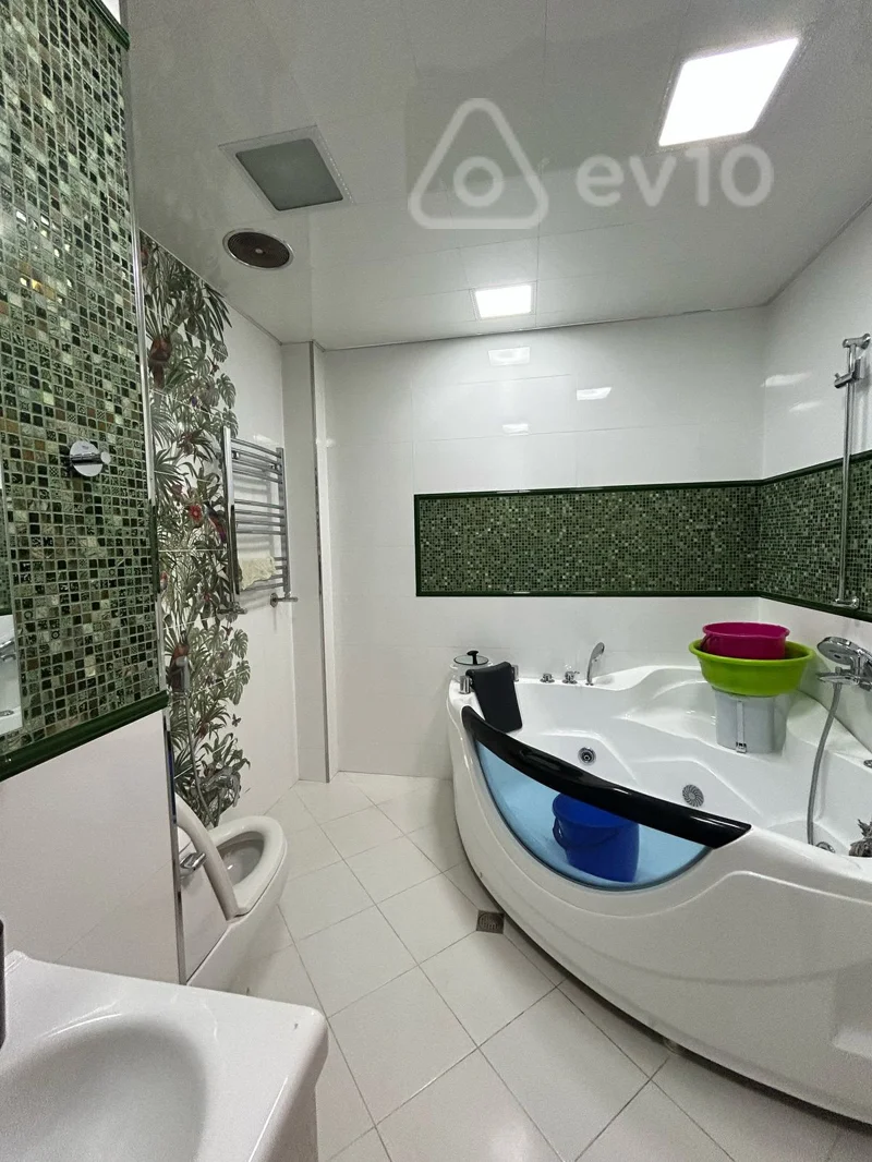 3 otaqlı mənzil, 142 m², Heydər Əliyev prospekti — kirayə — Mənzil, Bakı (7)