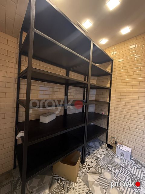 2 ədəd qara metal rəf: Yenidir işlənmeyib Hündürlük: 2.95 m En — Bakı