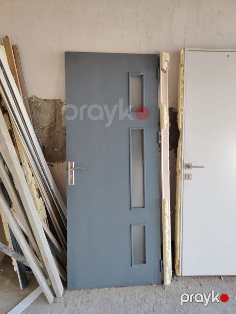 İşlənmiş Otaq qapısı 90x205 sm Ünvandan götürmə — Digah