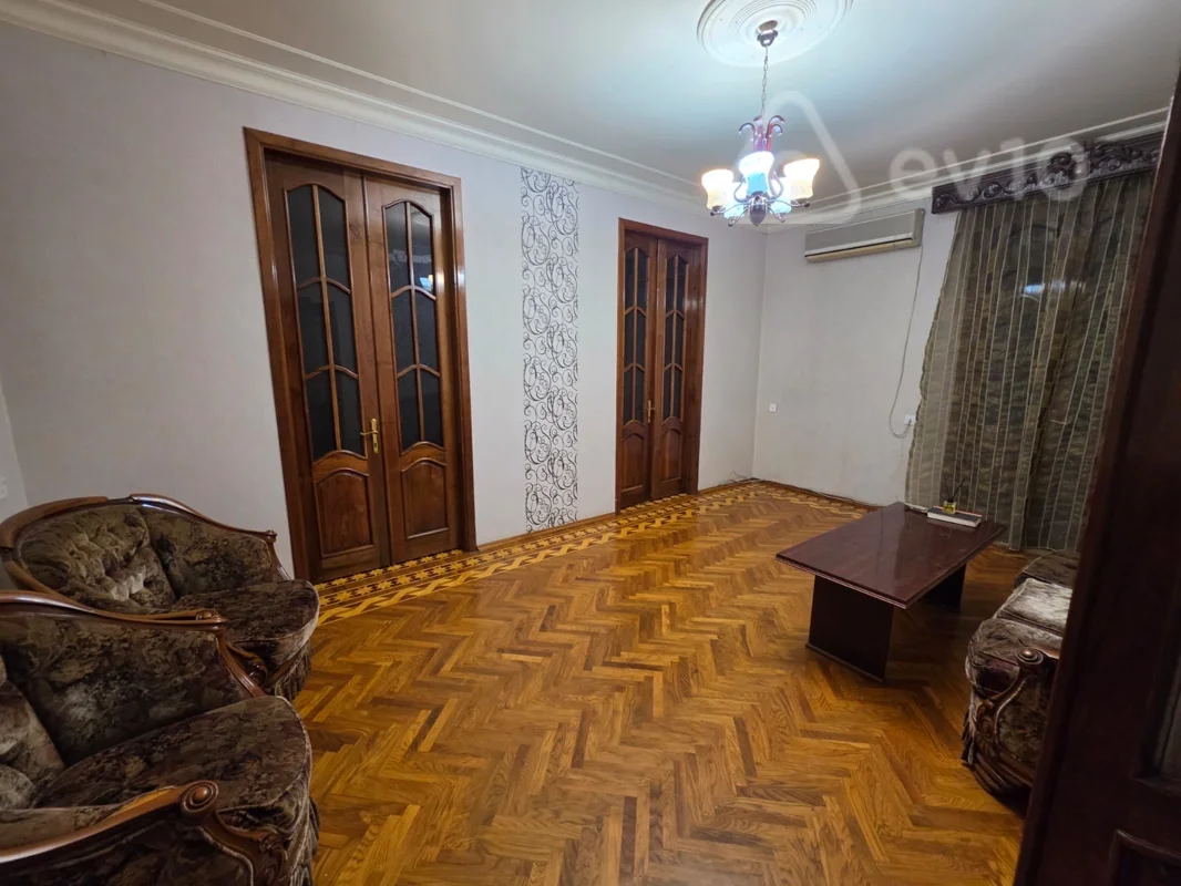 3 otaqlı mənzil, 85 m², İstiqlaliyyət küçəsi — kirayə — Mənzil, Bakı (3)
