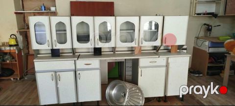 Metbex mebeli satilir 190azn.Olcu 2.50sm.Uzerinde moyka krant — Digah