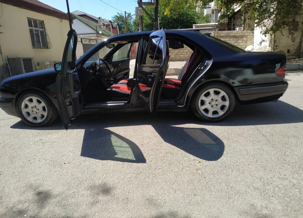 Mercedes E 320, 1997 il, 250000 km, 3.2 L — Avtomobillər (7)