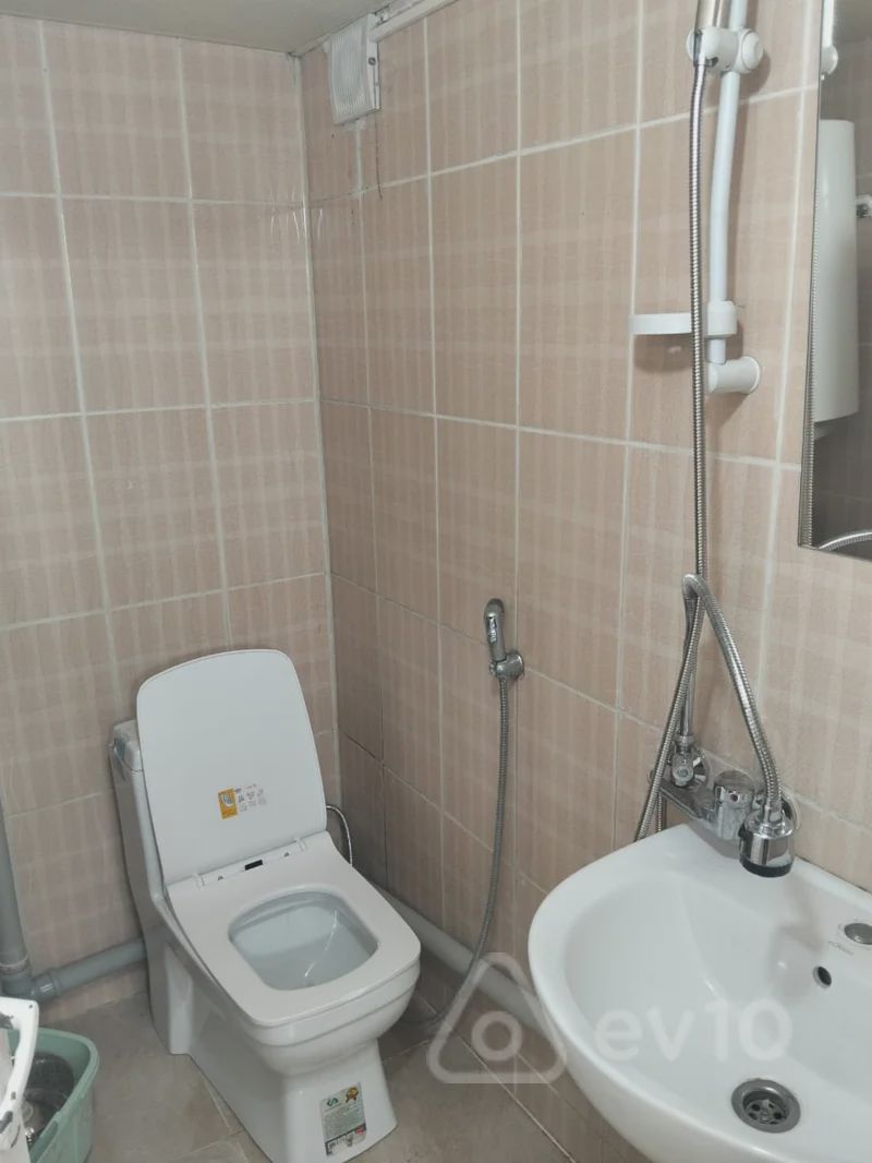 For sale: 1-room apartment (old building), 40 m² — Mənzil, Bakı (12)