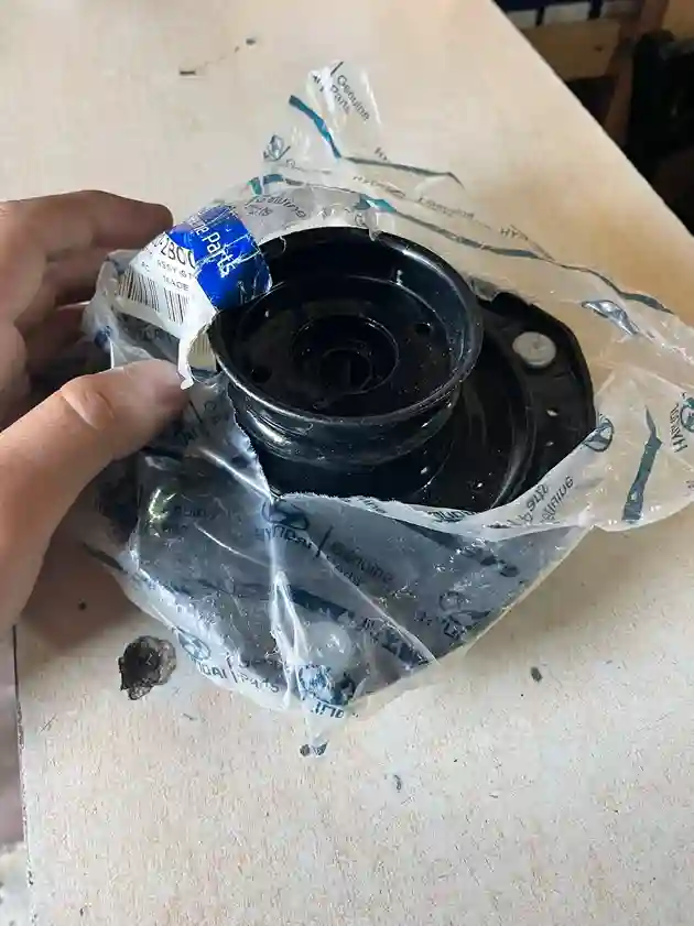 Amartizator paduşkası/Hyundai/Kia — Gidiş hissəsi, Bakı (2)