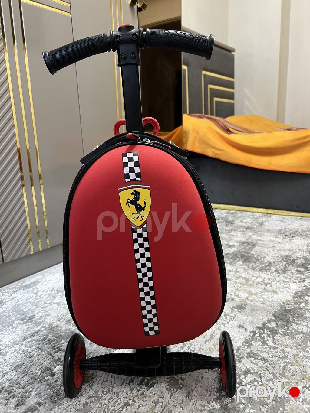 Ferrari rəsmi lisenziyalı uşaq skuteri-çəkmə çamadan (3 təkərli) — Çamadanlar, Bakı (3)