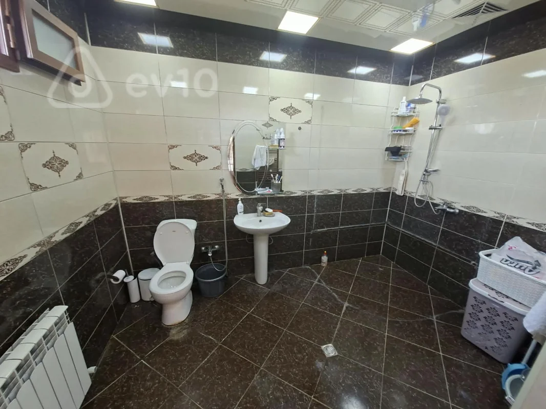 6 otaqlı həyət evi, 180 m², Əjdər Məlikov küç — Ev, villa, Bakı (11)