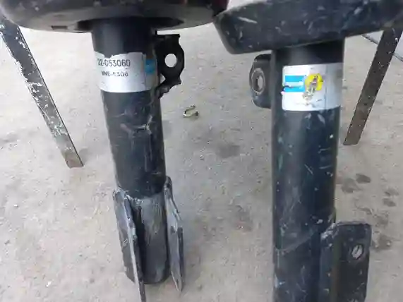 Amartizator ön /Opel — Gidiş hissəsi, Bakı (3)