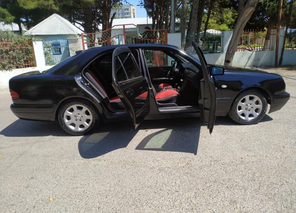 Mercedes E 320, 1997 il, 250000 km, 3.2 L — Avtomobillər (8)
