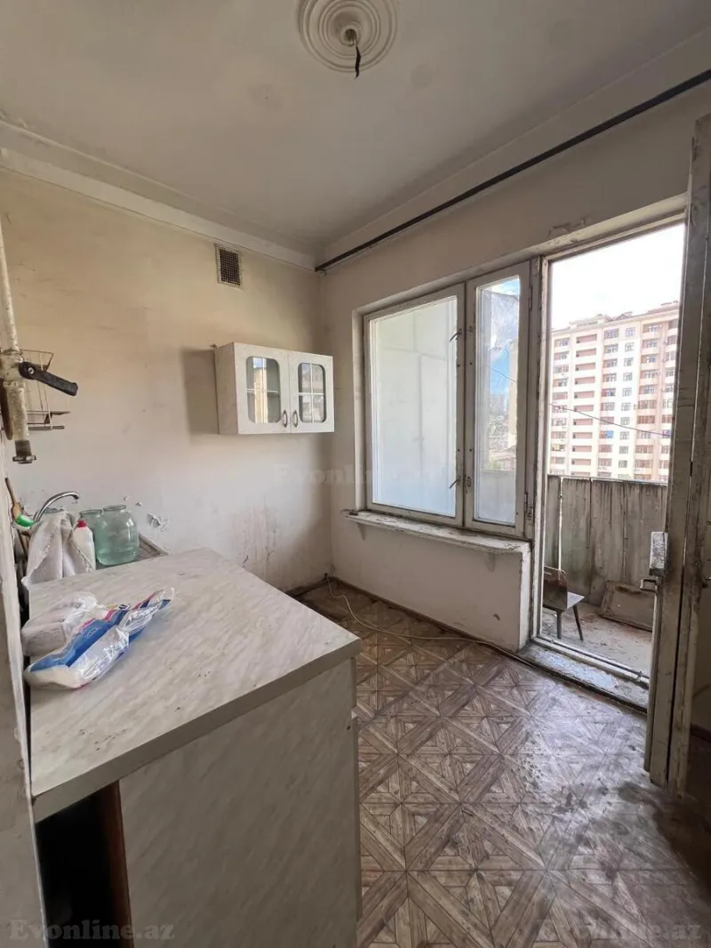 Satılır 3 otaqlı Mənzil Köhnə tikili 83 m² Bakı, Sabunçu r., Bakıxanov — Mənzil, Bakı (7)