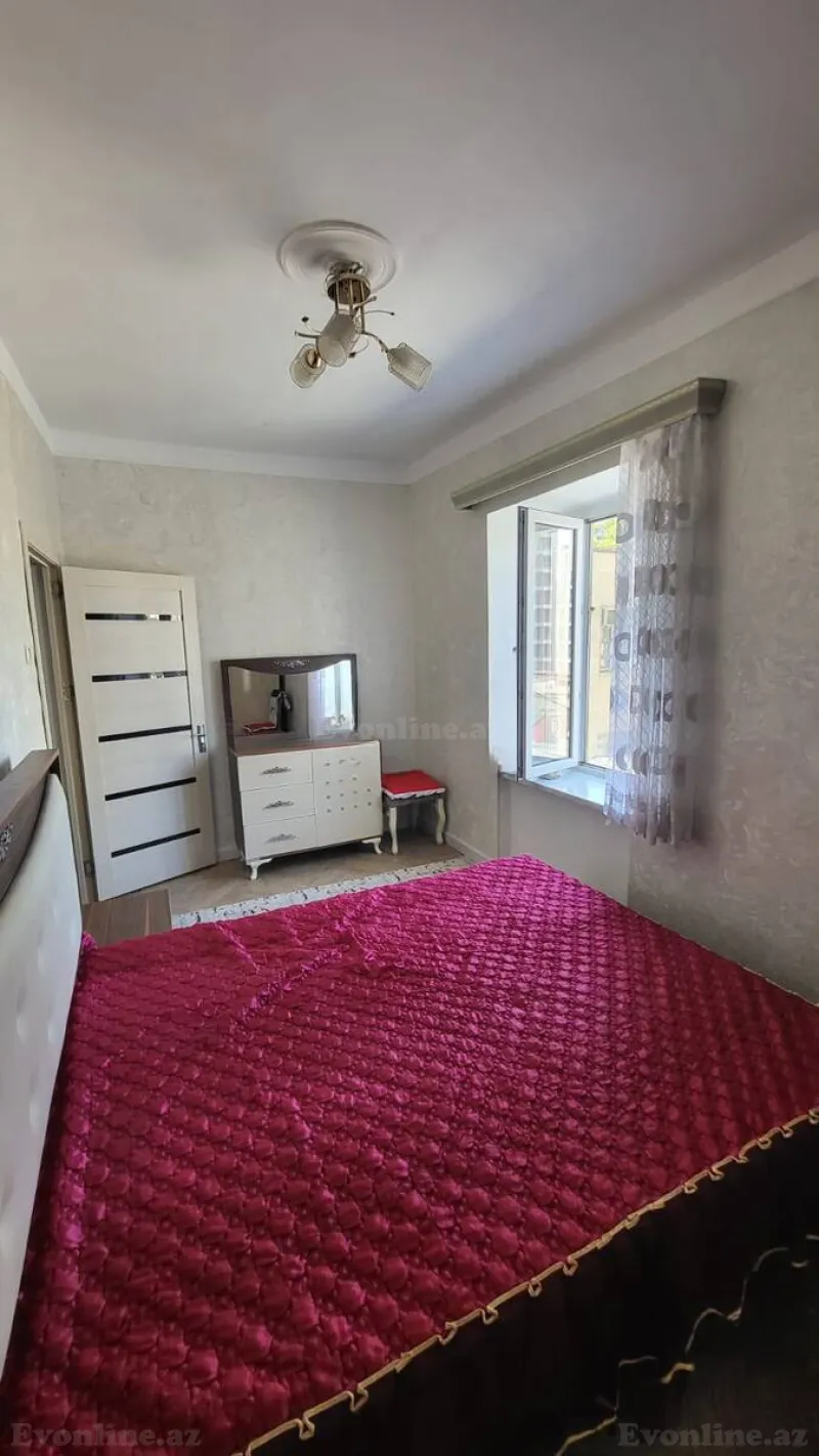 Satılır 2 otaqlı Mənzil Köhnə tikili 56 m² Bakı, Yasamal r., Elmlər Akademiyası m — Mənzil, Bakı (4)