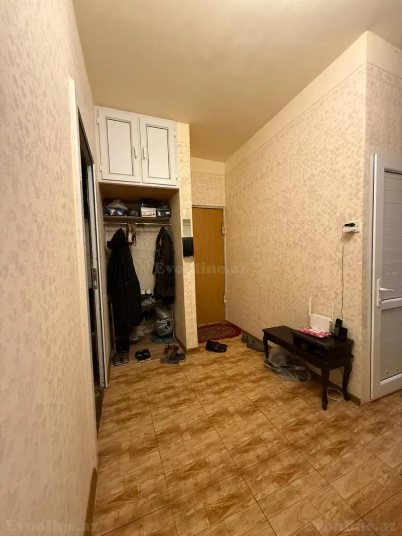 Satılır 3 otaqlı Mənzil Köhnə tikili 80 m² Bakı, Xətai r., Həzi Aslanov m., Həzi Aslanov — Bakı