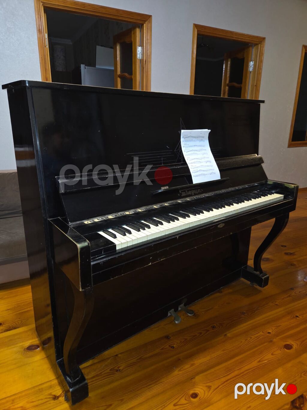 Upright pianino – klassik qara korpuslu, ağ-qara 88 klavişli, 2 — Pianino və digər klaviş alətləri, Neftçala (2)