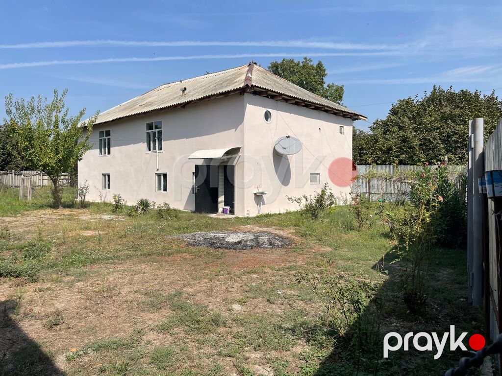 Həyət evi – geniş torpaq sahəsi ilə - İkiqat yamaclı dam örtüyü, bərk — Ev, villa, Oğuz (3)