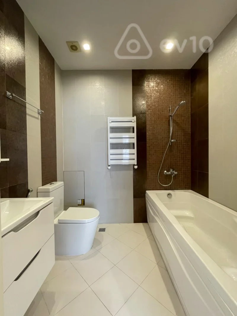3 otaqlı mənzil, 136 m², Ceyhun Hacıbəyli küçəsi — Mənzil, Bakı (4)