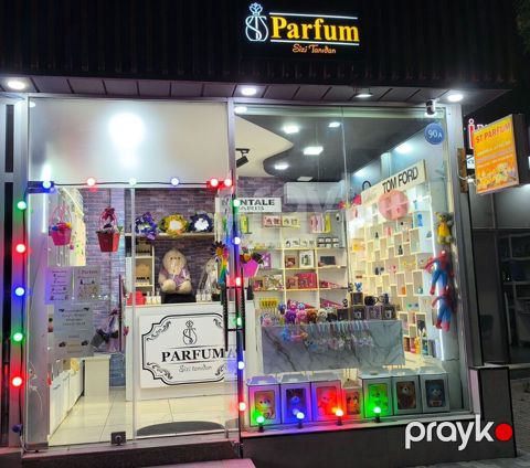 Diqqətlə Oxu Yasamal Rayonu Köhnə Kaktus Restoranın düz yanında — Bakı