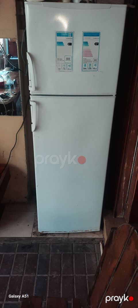 İşlənmiş 2 qapılı Toshiba Soyuducu Satılır, rəng - Ağ — Sumqayıt