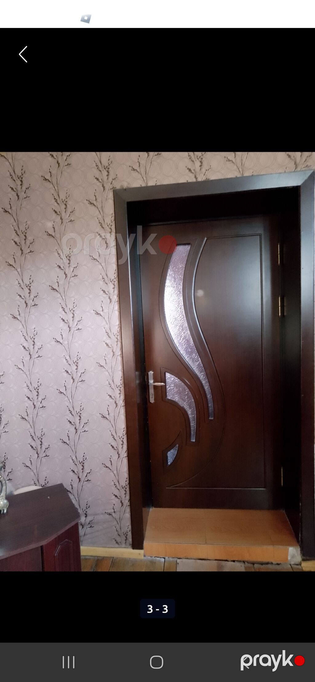 Otaq qapısı – tünd qəhvəyi rəngdə, dekorativ şüşə haşiyəli modern — Pəncərələr, qapılar, balkonlar, Bakı (2)