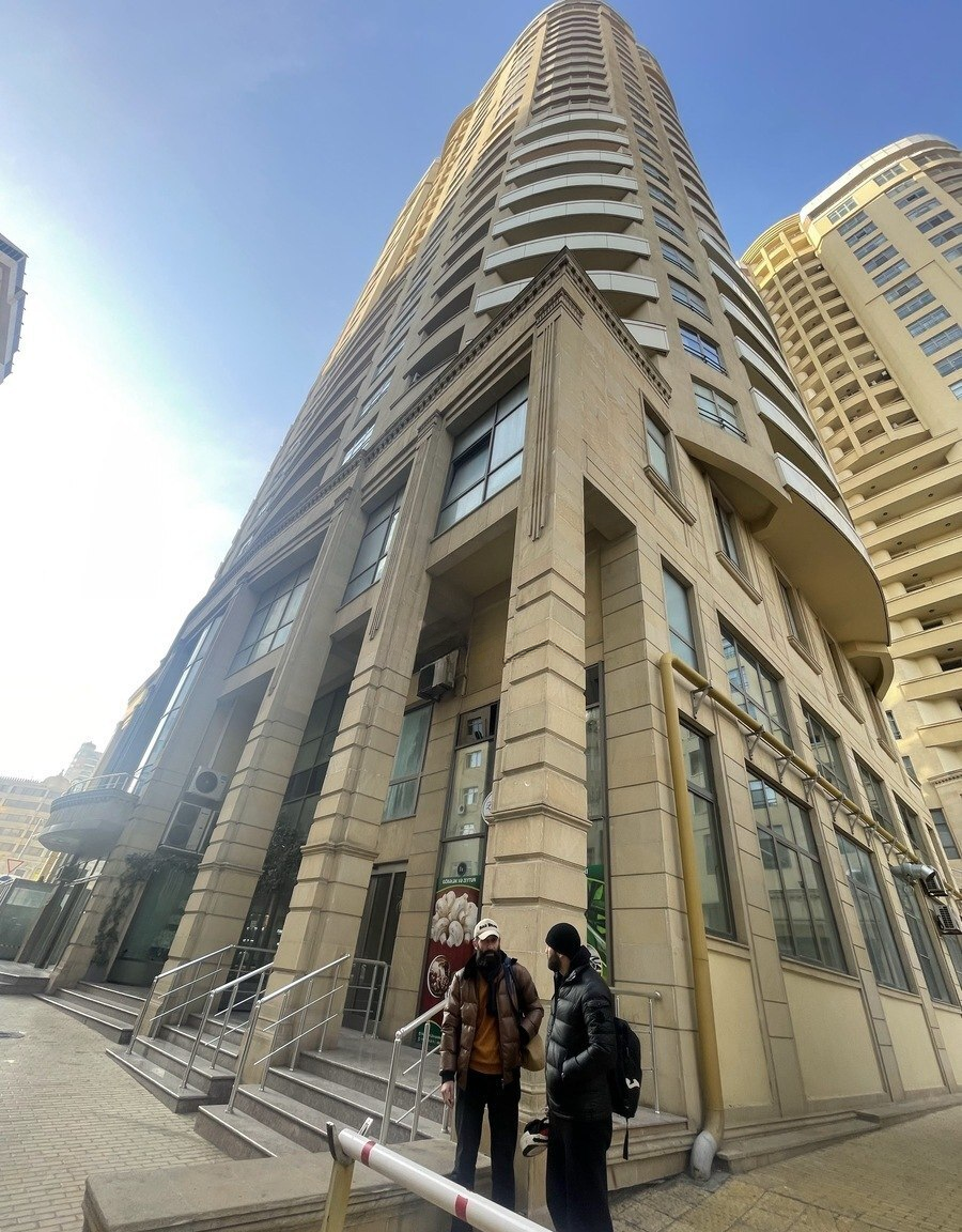 3 otaqlı mənzil 175 m² satılır — Bakı