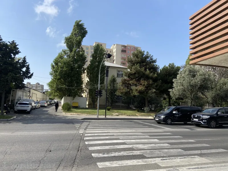 Kirayə verilir 2 otaqlı Mənzil Yeni tikili 80 m² Bakı, Binəqədi r., Azadlıq prospekti m., 8-ci mikrorayon — Bakı