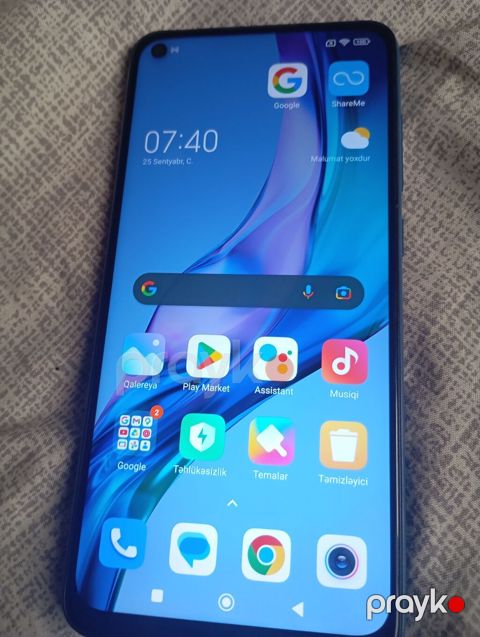 Redmi (Xiaomi) smartfon - Model xətti: Redmi (arxa qapaqda “Redmi” — Bakı