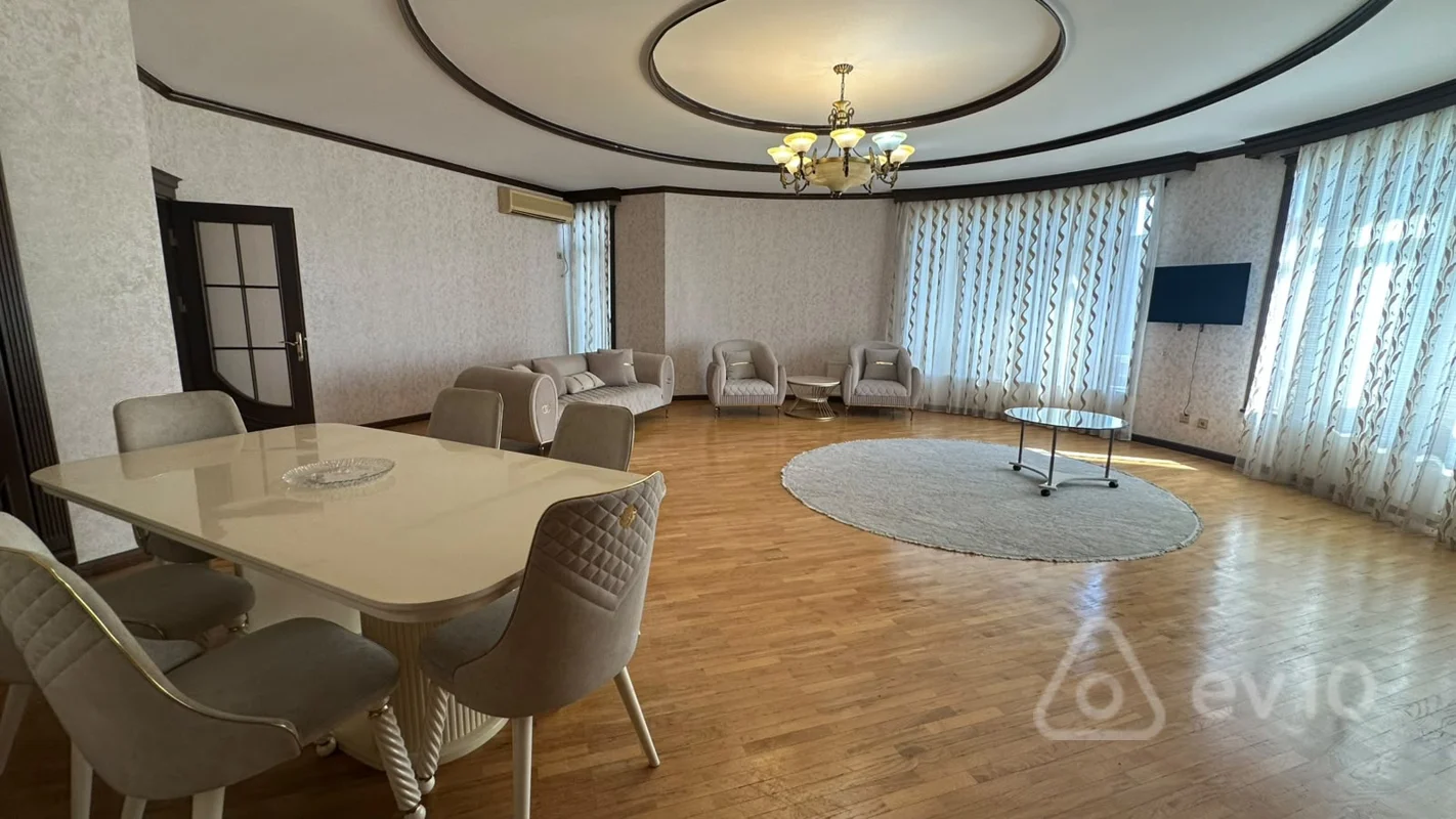 5 otaqlı mənzil, 240 m², Səməd Vurğun küçəsi — kirayə — Mənzil, Bakı (4)