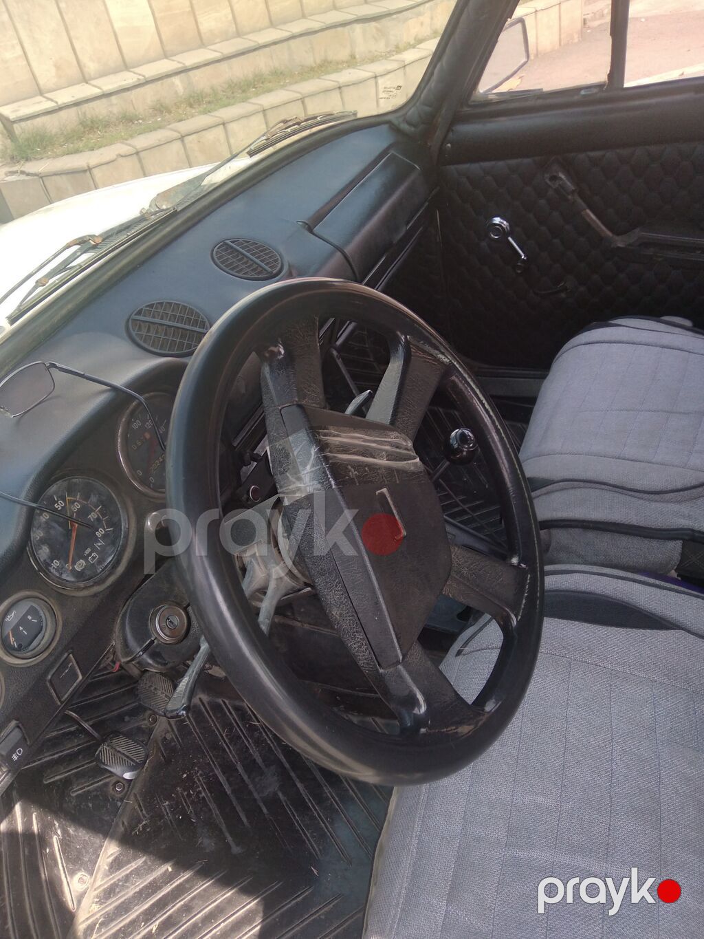 VAZ 2106, ağ rəng, sedan Xüsusiyyətlər: - Kuzov: 4 qapılı sedan, ağ 33-BX-405 — Avtomobillər, Ağsu (4)