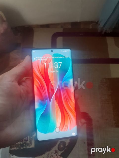 155azn uz wuwesi balaca cat var Barterde VAR pul alacam ustunde — Bakı