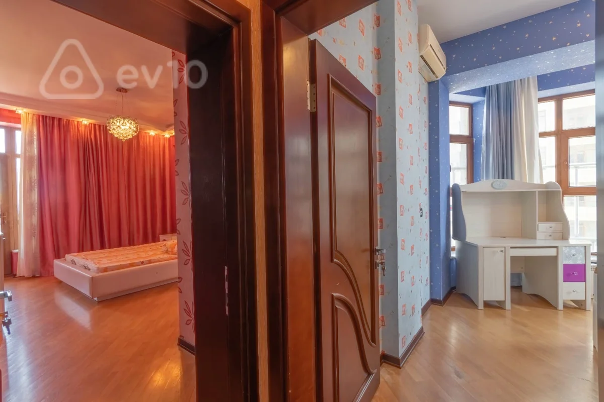 3 otaqlı mənzil, 135 m², Həsən Bəy Zərdabi küç — kirayə — Mənzil, Bakı (12)