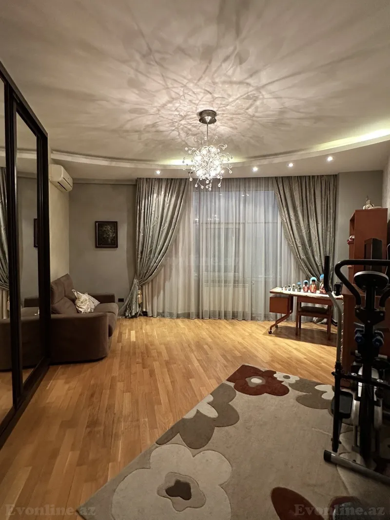 Kirayə verilir 4 otaqlı Mənzil Yeni tikili 230 m² Bakı, Səbail r., 28 May m — Mənzil, Bakı (8)