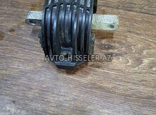 BMW F10-F01-F02 karobka paduşkası -avto-hisseler.az — Bakı