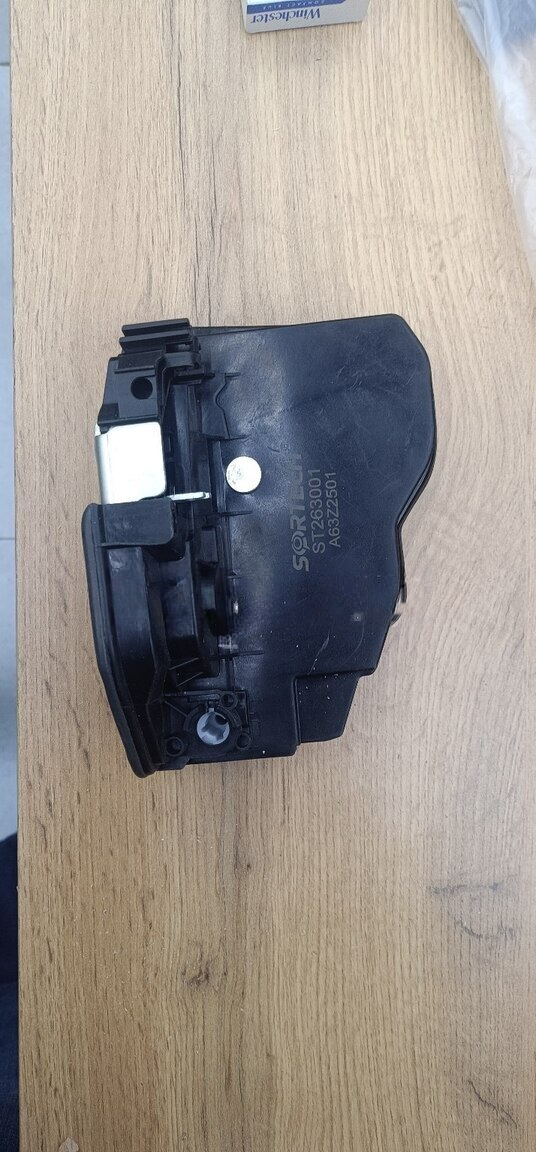 Qapı kilidi BMW F10 və F30 modelləri üçün — Kuzov hissələri, Bakı (2)