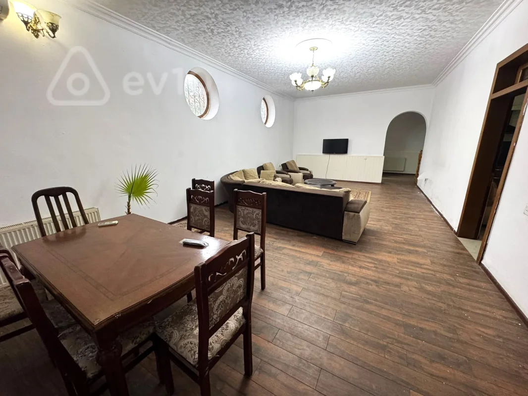 4 otaqlı həyət evi, 250 m², Səbail ray. Badamdar qəs. — kirayə — Ev, villa, Bakı (4)