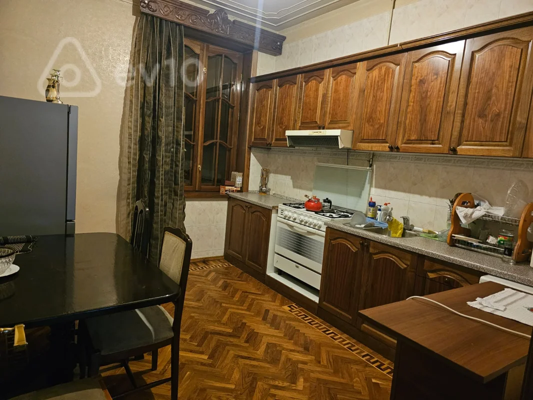 3 otaqlı mənzil, 81 m², İçərişəhər — kirayə — Bakı