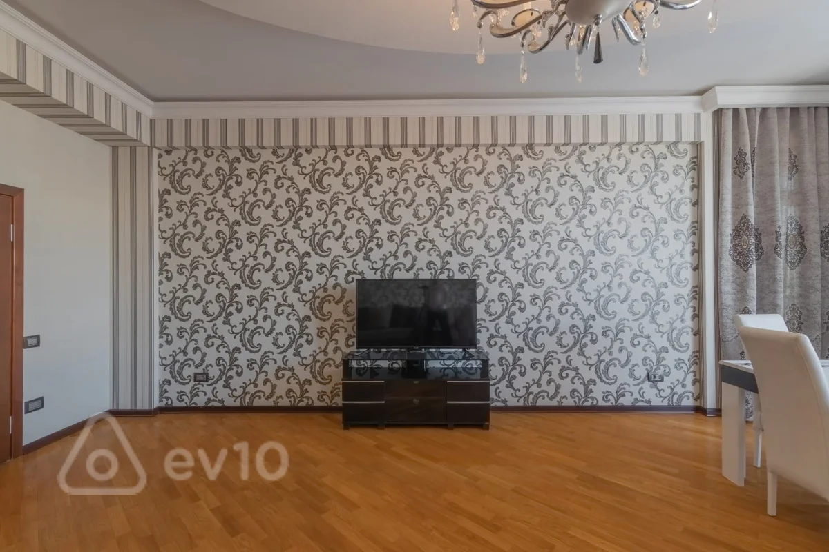 3 otaqlı mənzil, 135 m², Həsən Bəy Zərdabi küç — kirayə — Mənzil, Bakı (3)