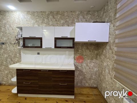 Mətbəx mebeli dəsti - Tərtibat: üst və alt modul dolablar, geniş iş — Digah