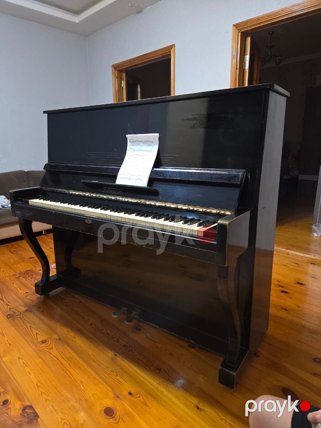 Upright pianino – klassik qara korpuslu, ağ-qara 88 klavişli, 2 — Pianino və digər klaviş alətləri, Neftçala (4)