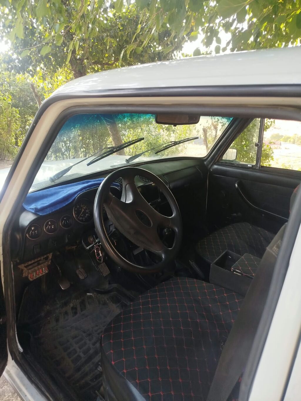VAZ 2106 sedan – ağ rəng, 4 qapı, arxa ötürücülü klassik model 65-BD-644 — Avtomobillər, Yardımlı (5)