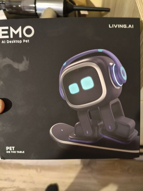Living.AI EMO – AI Desktop Pet - İnteraktiv süni intellektli masaüstü — Bakı