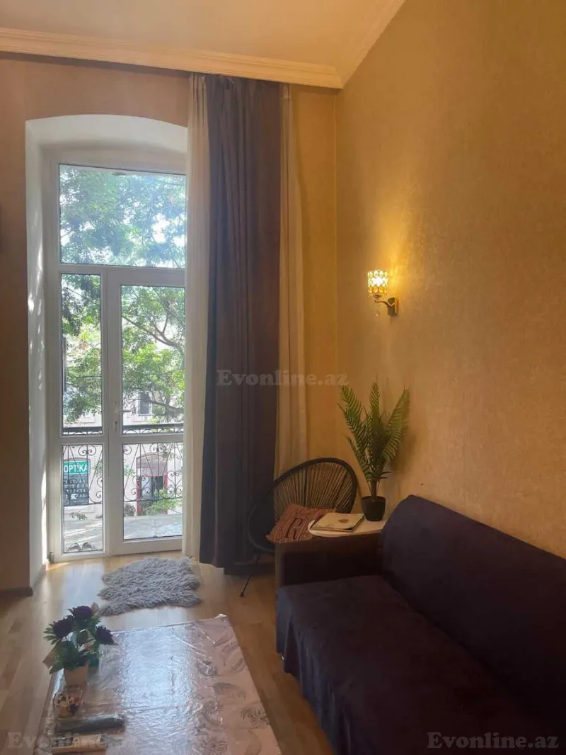 Kirayə verilir 2 otaqlı Mənzil Köhnə tikili 65 m² Bakı, Səbail r — Mənzil, Bakı (4)