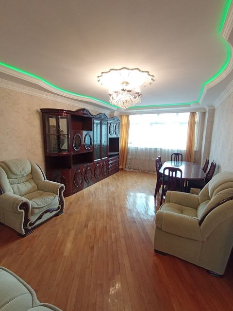 3-otaqlı mənzil, Gəncə ş., 67 m² — Gəncə