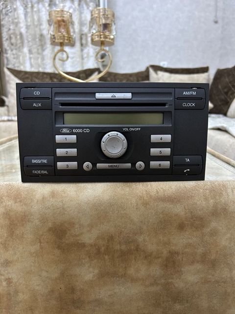 Ford tranzit 2010 zavod makintafonu ideal veziyyetde — Bakı