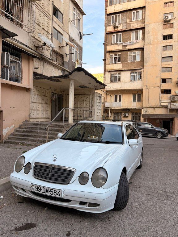 Mercedes E 220, 2.2 L, 2001 il, 400 000 km 99-DM-584 — Avtomobillər, Bakı (2)