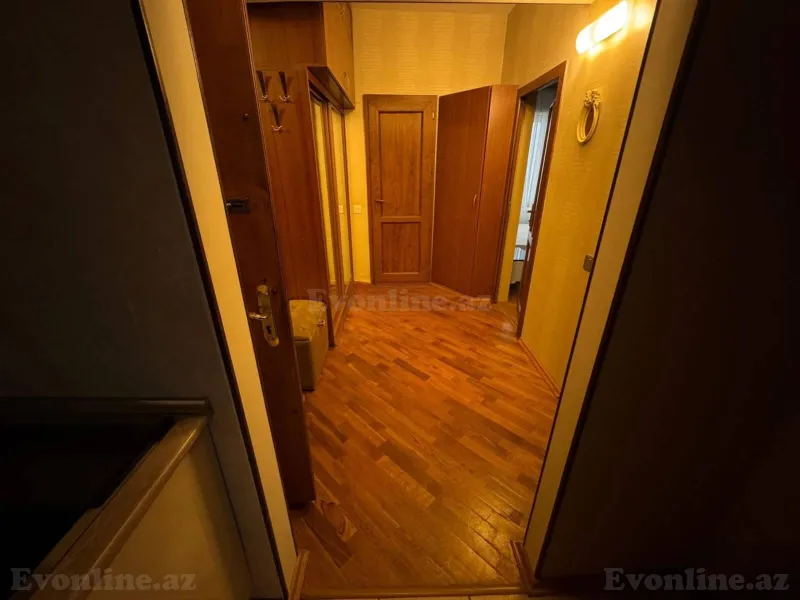 Kirayə verilir 2 otaqlı Mənzil Köhnə tikili 75 m² Bakı, Səbail r., Bayıl — Mənzil, Bakı (5)