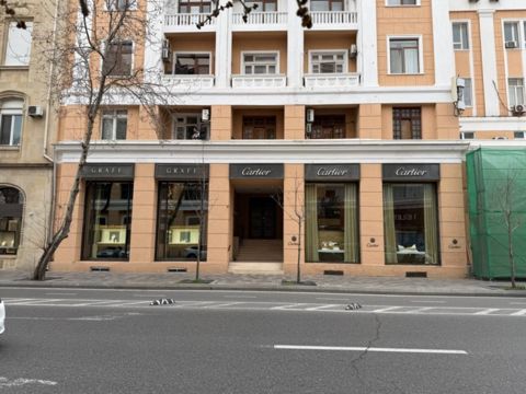 Satılır 3 otaqlı köhnə tikili 105 m² — Bakı