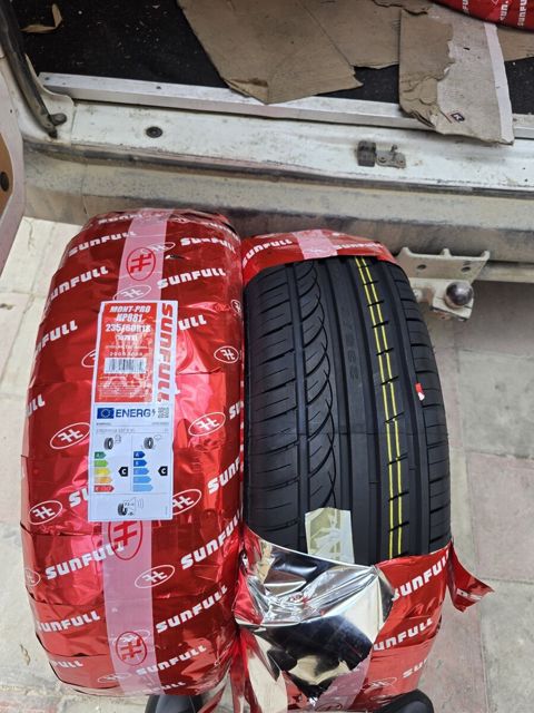 Sunfull şinləri 235.60 R18 — Bakı