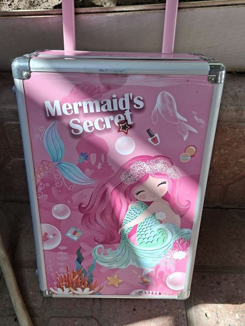 Uşaq kosmetika/aksesuar çamadanı – Mermaid’s Secret satilir — Bakı