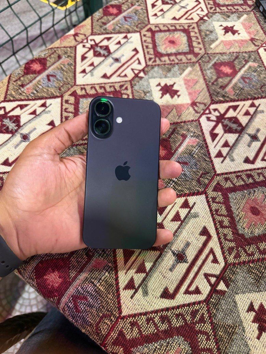 Apple iPhone 16 Black 128GB/8GB — Smartfonlar, Bakı