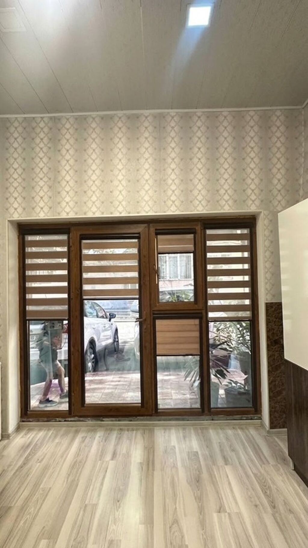 Yahşi veziyetde obyekt üçün qapi pencere desti Eni 260 hundurluk 215 — Pərdələr, kornişlər, jalüzilər, Bakı