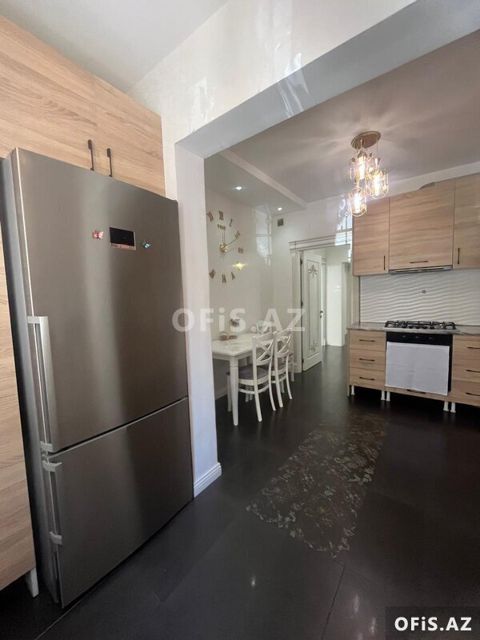 Köhnə tikili Satılır Binəqədi r., Avtovağzal m., 3 otaq, 75 m² — Bakı