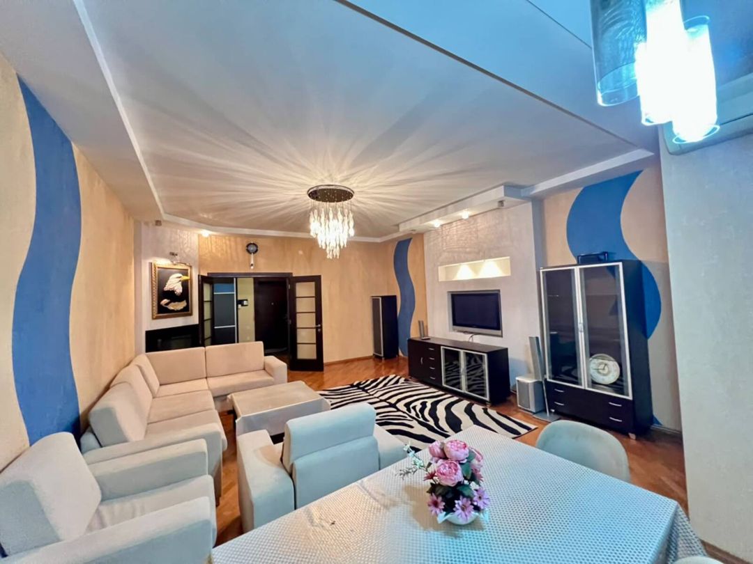 Satılır 3 otaqlı yeni tikili 170 m² — Mənzil, Bakı (8)